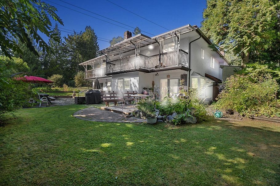 815 E 29th Street North Vancouver, BC - 21