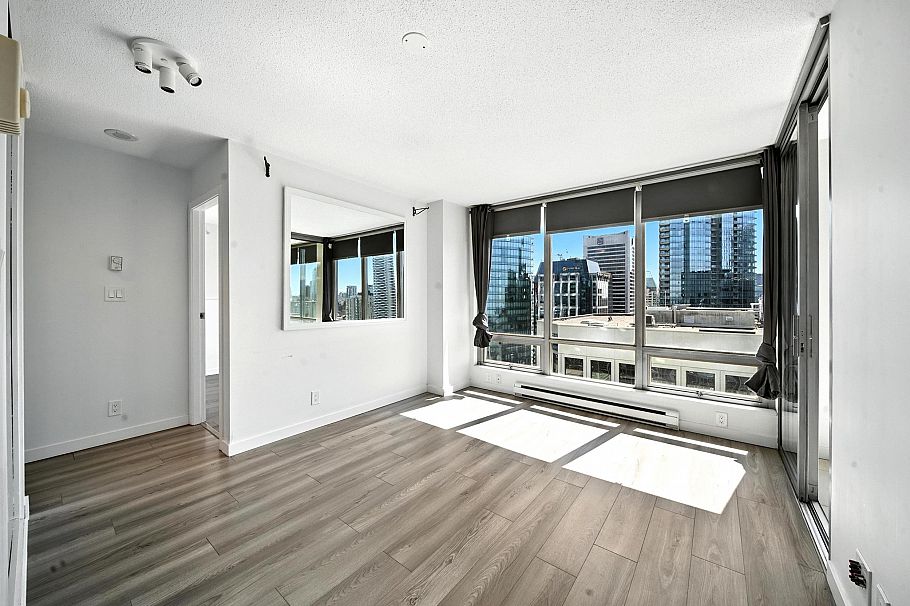 3004 1200 W Georgia Street Vancouver, BC - 9