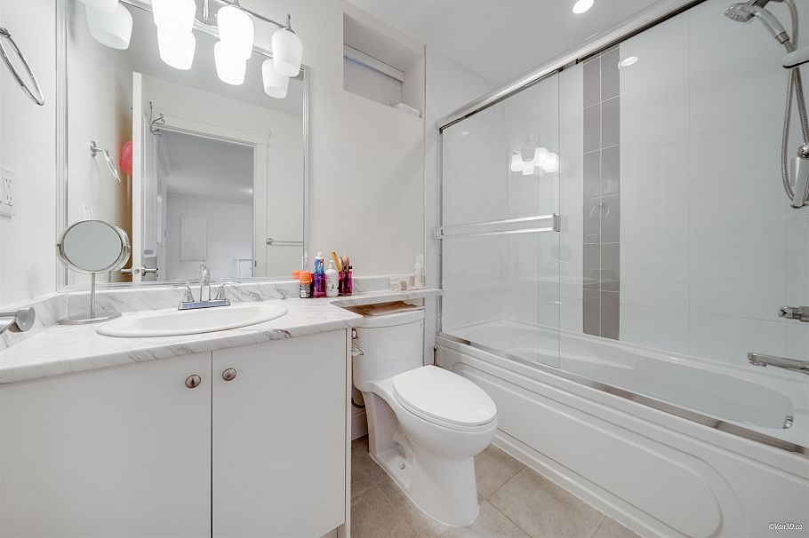 5319 Chambers Street Vancouver, BC - 26