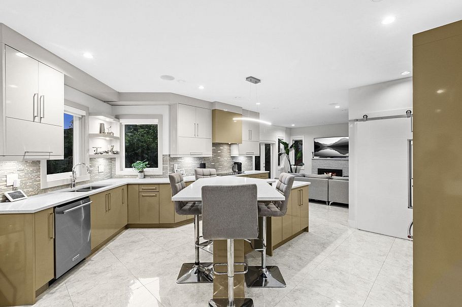 4935 Cedarcrest Avenue North Vancouver, BC - 11