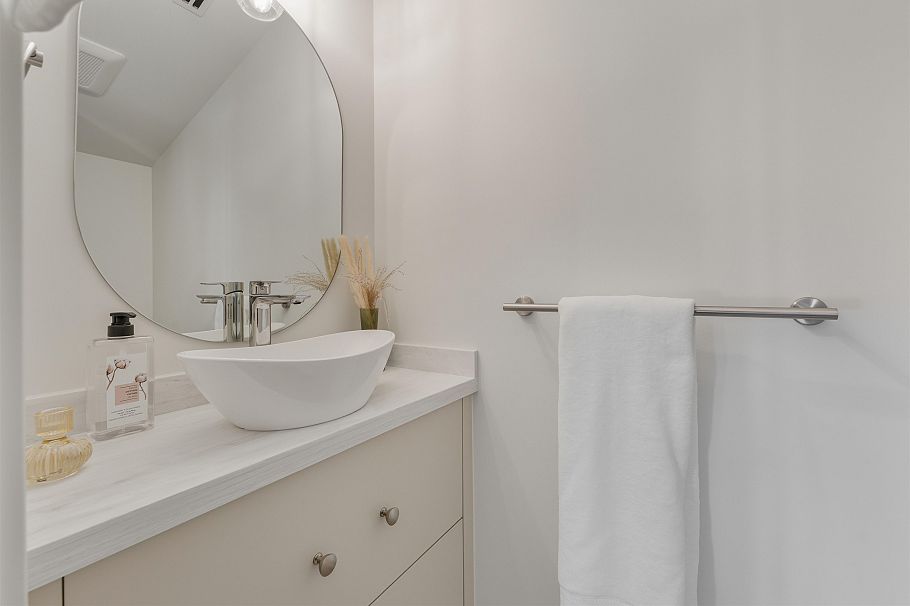 1761 W 16th Avenue Vancouver, BC - 26