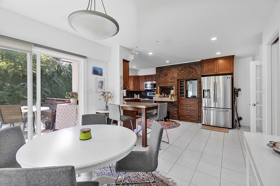 815 E 29th Street North Vancouver, BC - 16