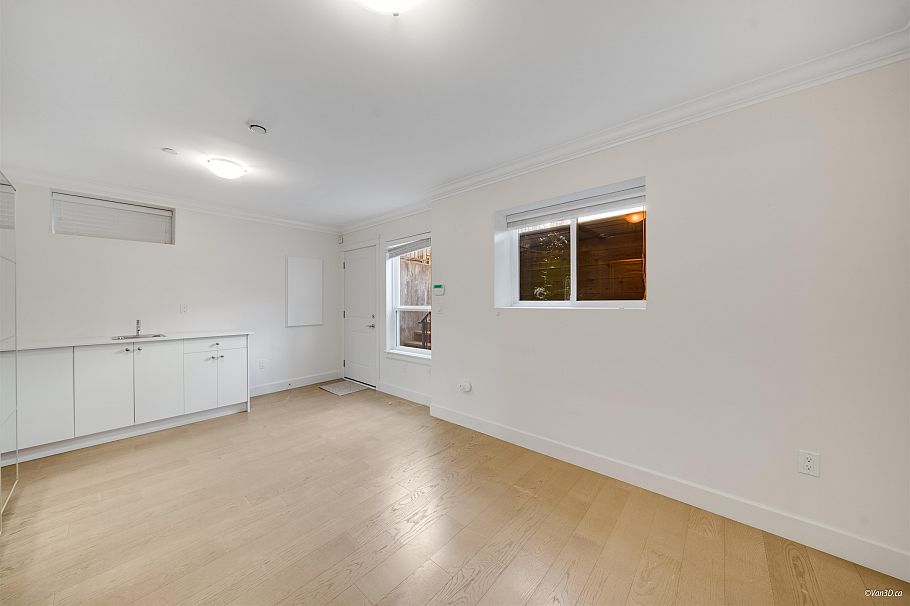 5319 Chambers Street Vancouver, BC - 24