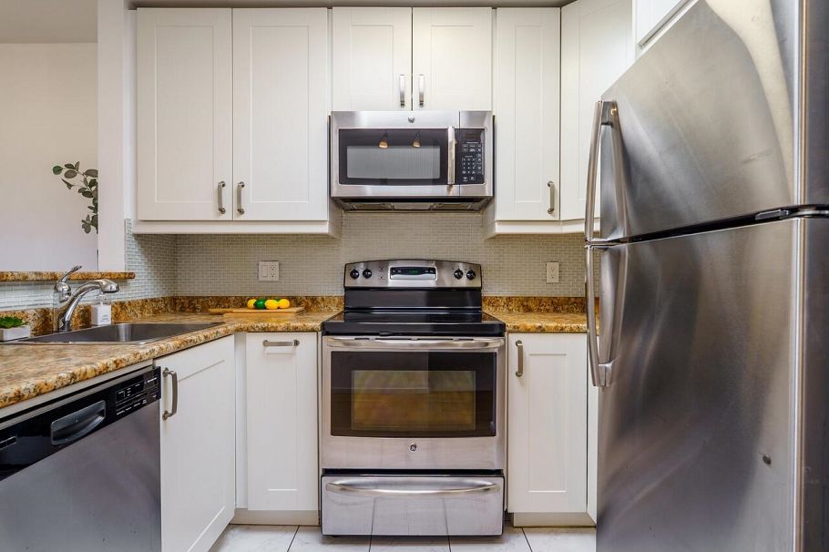 410 2388 Triumph Street Vancouver, BC - 14