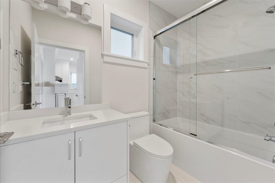 4856 Slocan Street Vancouver, BC - 34