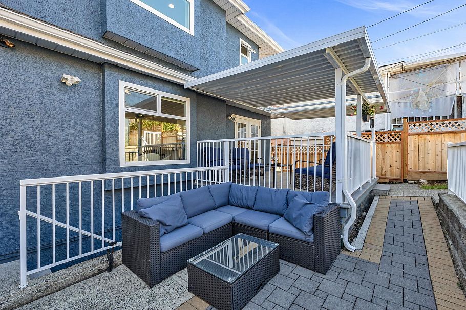 3191 E 8th Avenue Vancouver, BC - 34