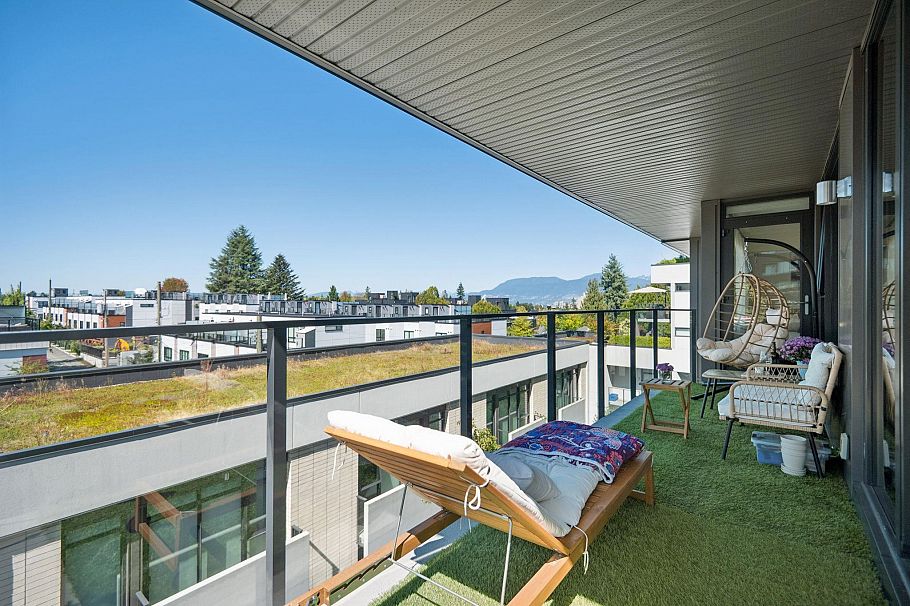 510 4427 Cambie Street Vancouver, BC - 1