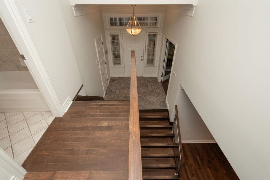 338 N Dollarton Highway North Vancouver, BC - 24