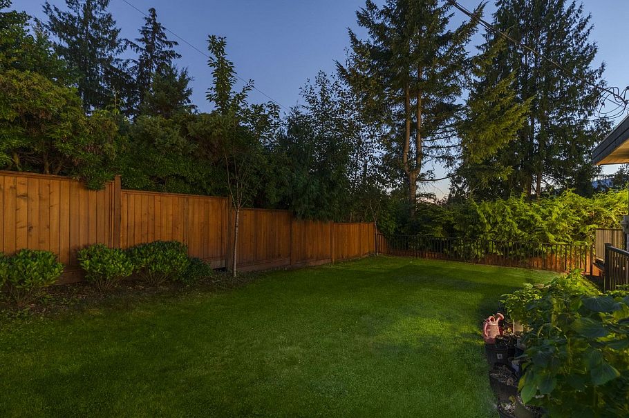 4935 Cedarcrest Avenue North Vancouver, BC - 33