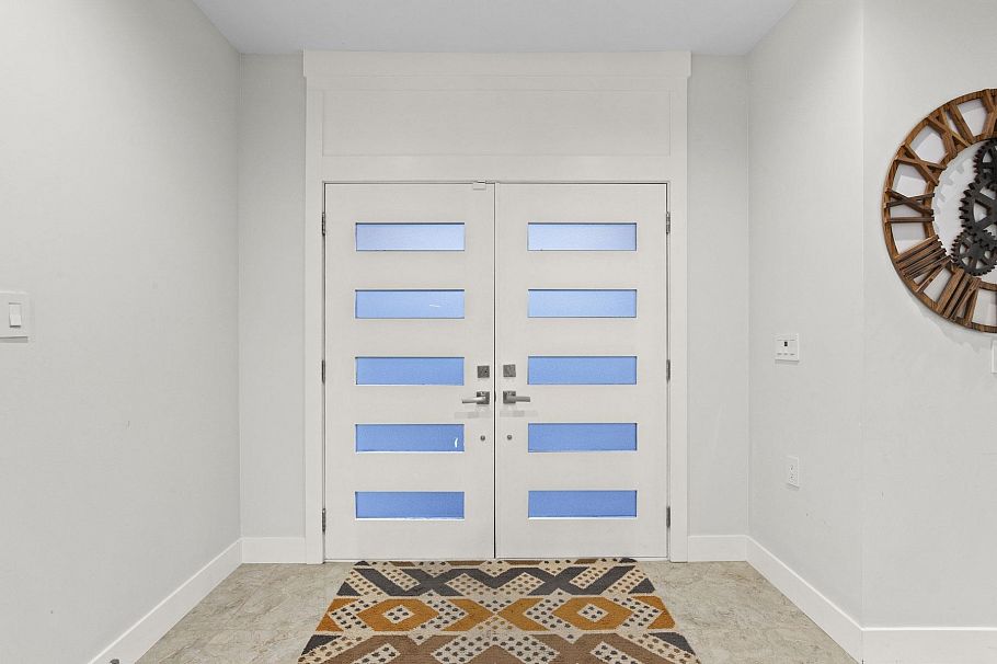 4935 Cedarcrest Avenue North Vancouver, BC - 4