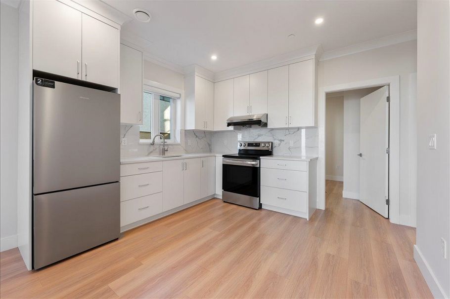 4856 Slocan Street Vancouver, BC - 29