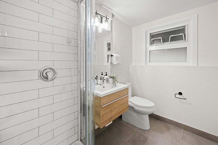 4593 Cliffmont Road North Vancouver, BC - 23