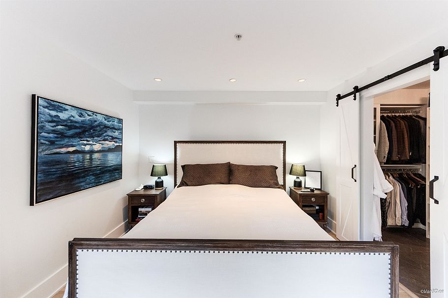1017 W 8th Avenue Vancouver, BC - 14