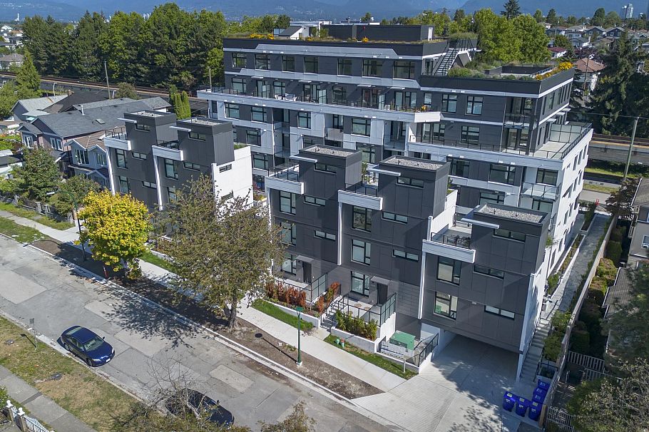 206 3264 Vanness Avenue Vancouver, BC - 21