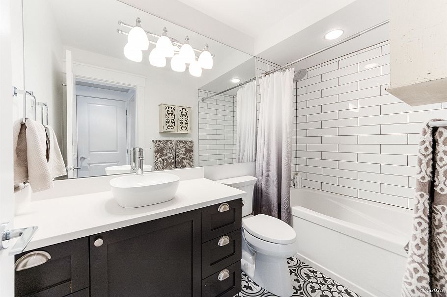 1017 W 8th Avenue Vancouver, BC - 21