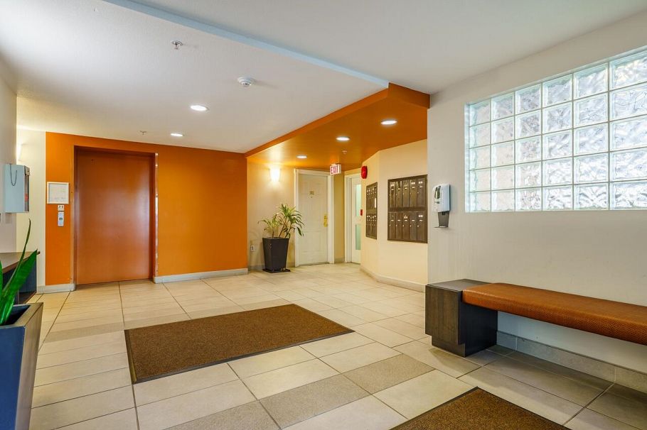 410 2388 Triumph Street Vancouver, BC - 27
