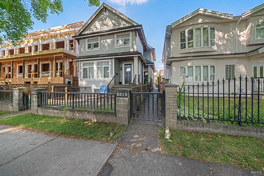 5319 Chambers Street Vancouver, BC - 36