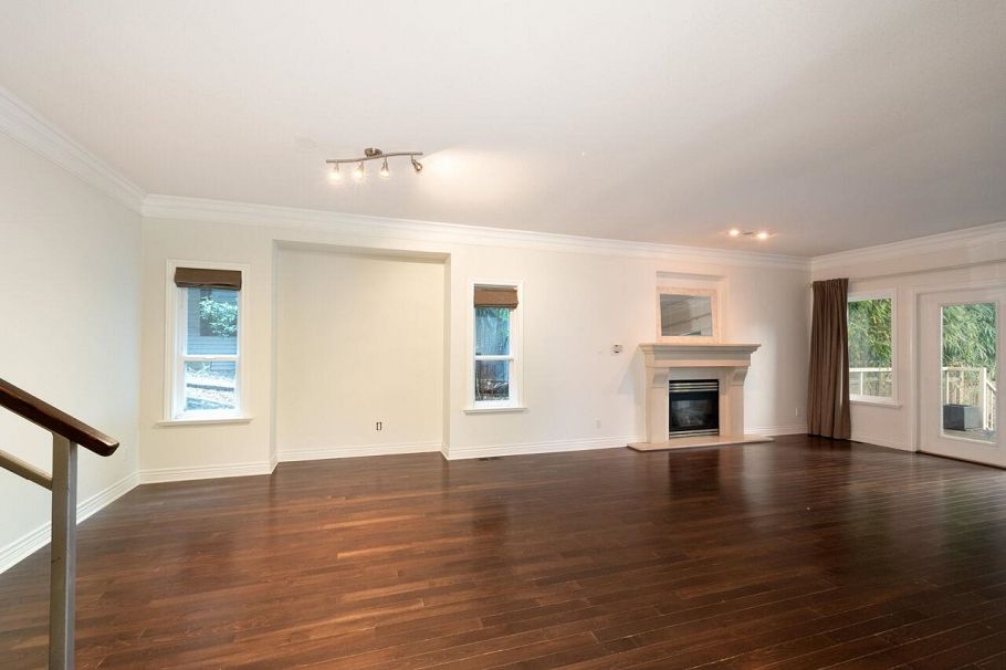 338 N Dollarton Highway North Vancouver, BC - 6