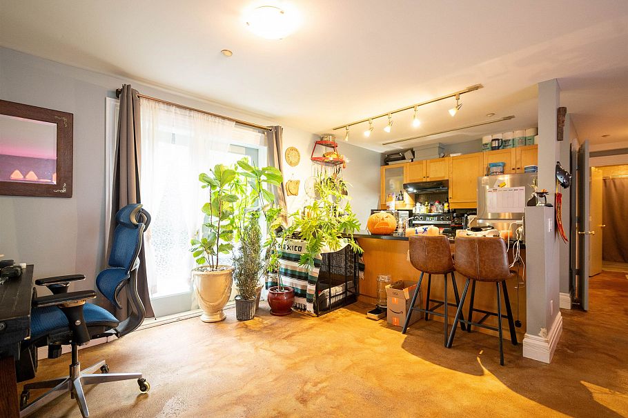 1119 Pendrell Street Vancouver, BC - 9