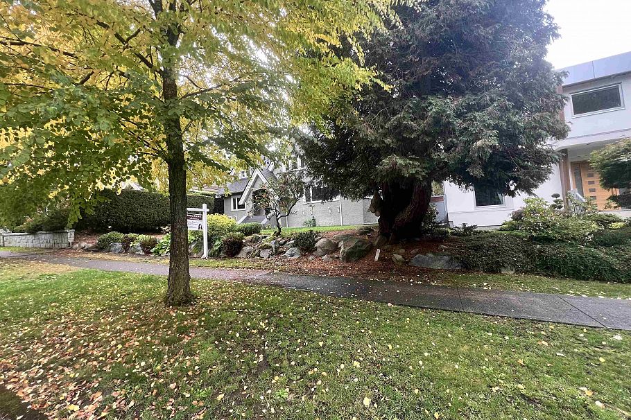 5870 Cartier Street Vancouver, BC - 5