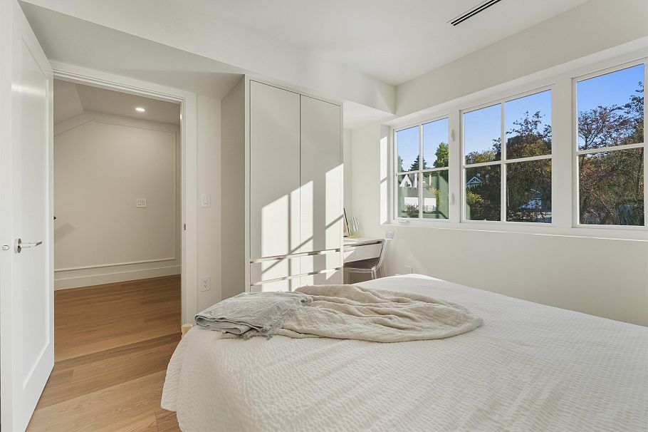 1761 W 16th Avenue Vancouver, BC - 23