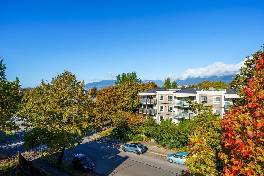410 2388 Triumph Street Vancouver, BC - 8