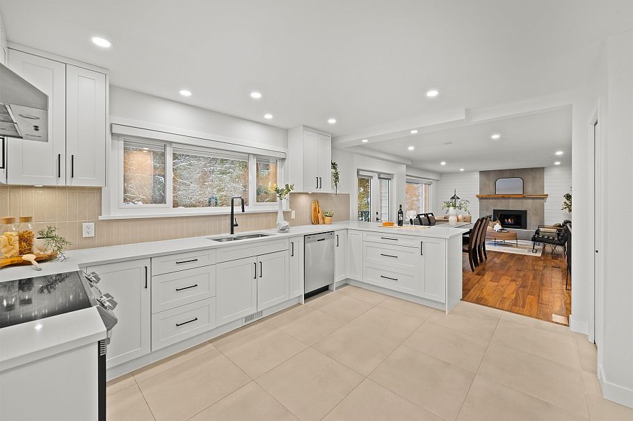 4593 Cliffmont Road North Vancouver, BC - 8