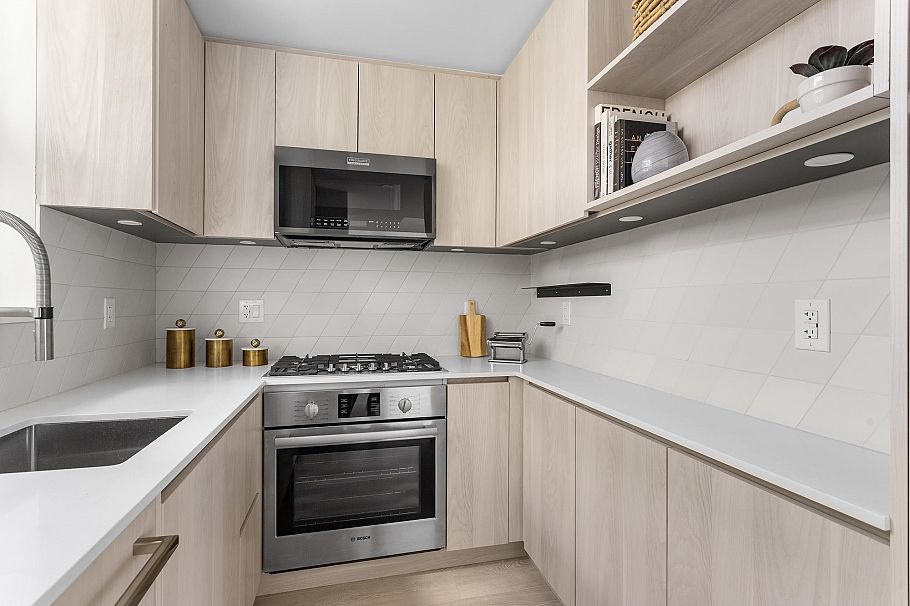 3247 Clive Avenue Vancouver, BC - 5