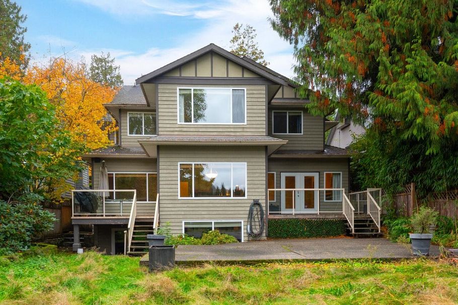 338 N Dollarton Highway North Vancouver, BC - 40