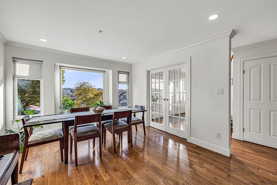 3191 E 8th Avenue Vancouver, BC - 3