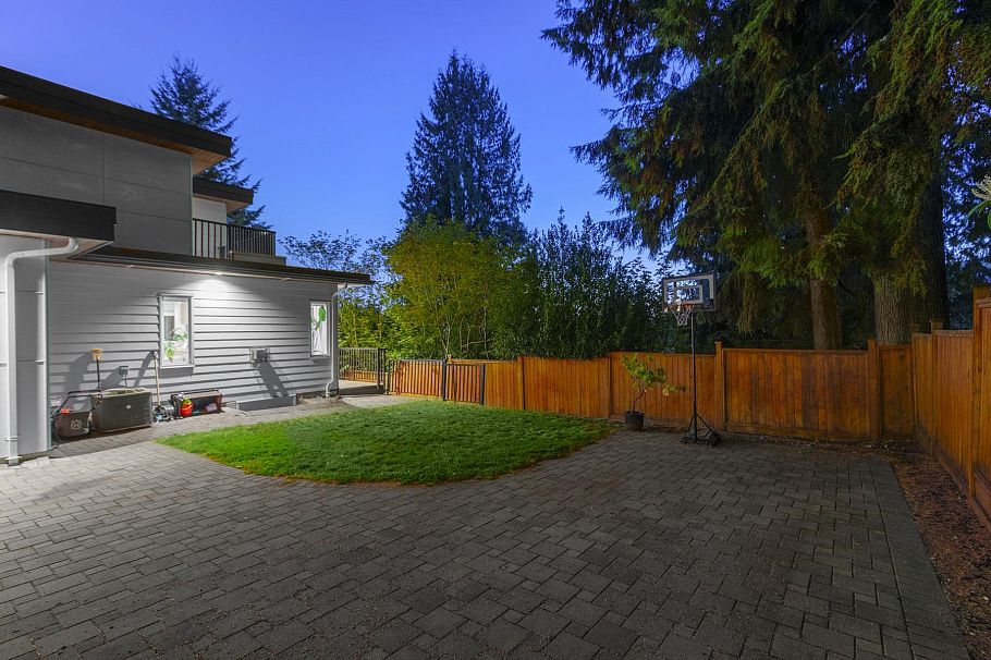 4935 Cedarcrest Avenue North Vancouver, BC - 32