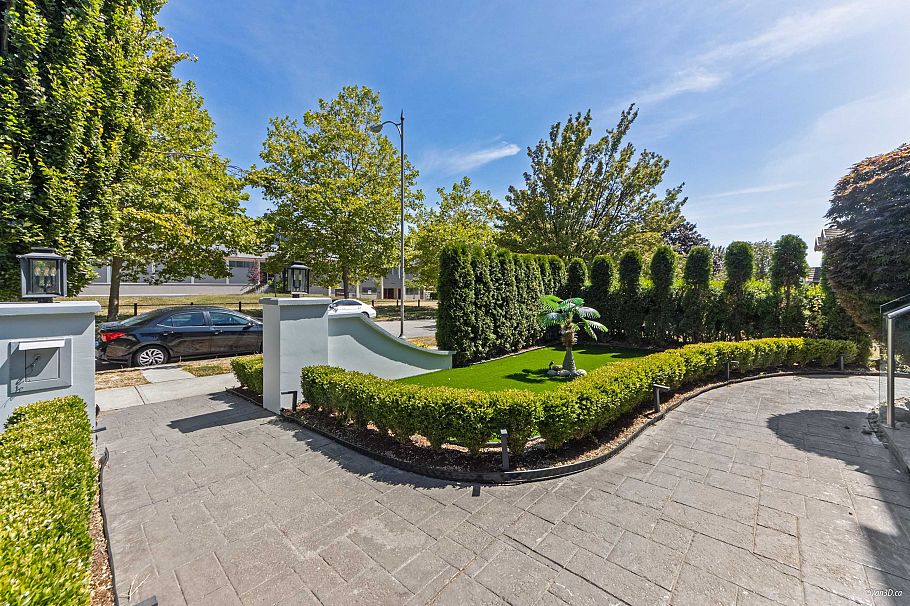 6913 Argyle Street Vancouver, BC - 40