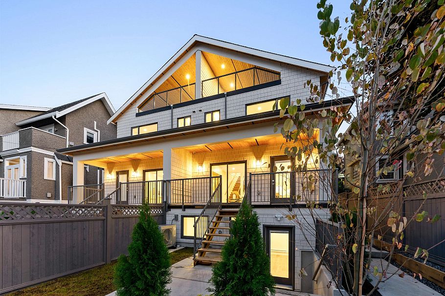 1761 W 16th Avenue Vancouver, BC - 35