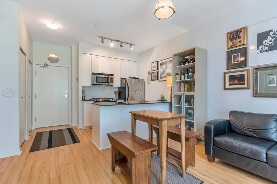 304 480 ROBSON STREET, Vancouver BC V6B 1S1 Vancouver, BC - 1