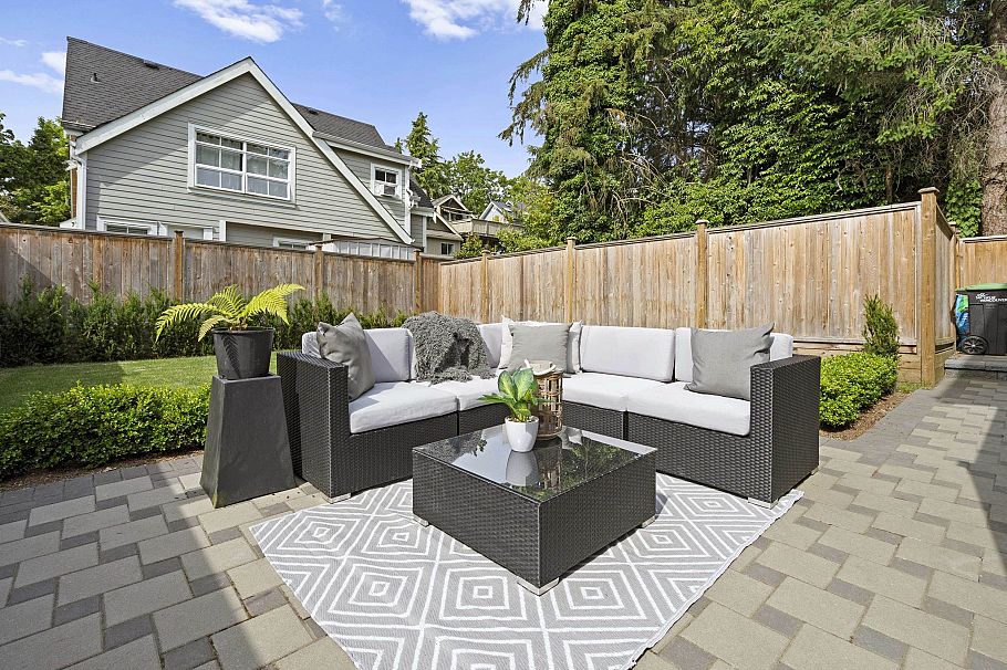 2377 W 7th Avenue Vancouver, BC - 5