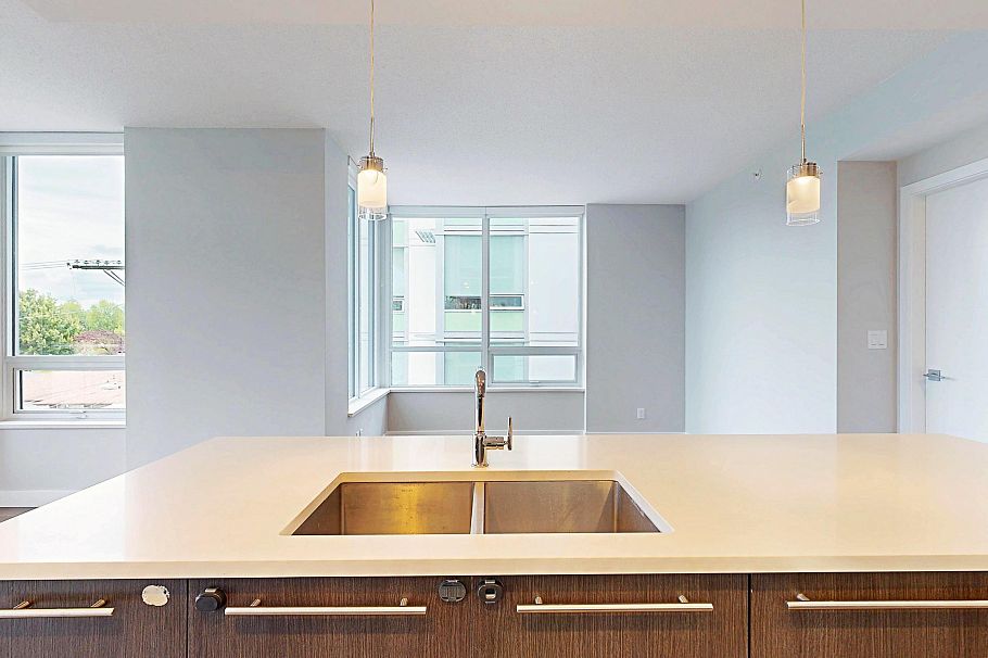 408 677 W 41st Avenue Vancouver, BC - 16