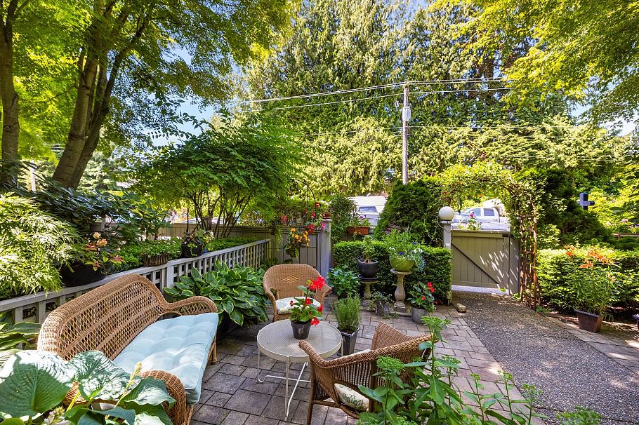 TH D 1133 E 29th Street North Vancouver, BC - 23