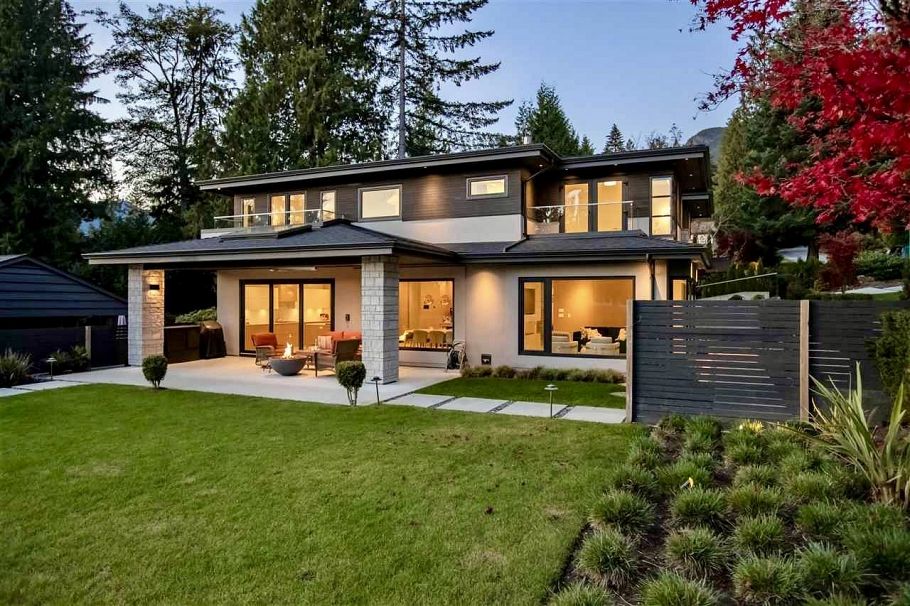 5141 Sarita Avenue North Vancouver, BC - 1