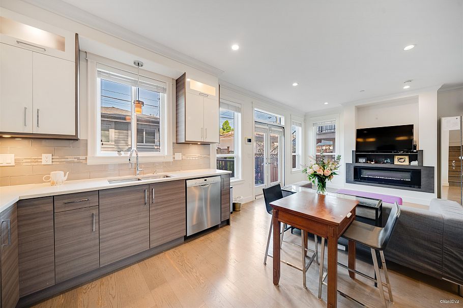 5319 Chambers Street Vancouver, BC - 11