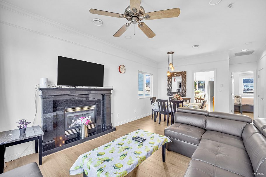 3440 E 25th Avenue Vancouver, BC - 2