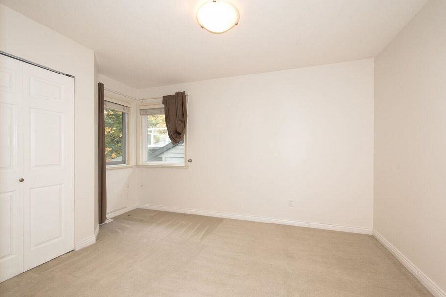 338 N Dollarton Highway North Vancouver, BC - 28