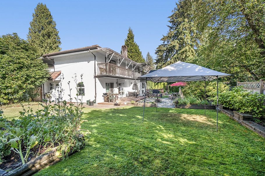 815 E 29th Street North Vancouver, BC - 24