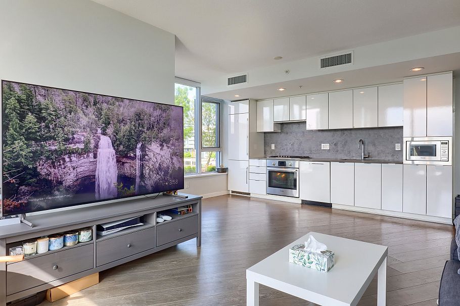 617 8333 Sweet Avenue Richmond, BC - 1