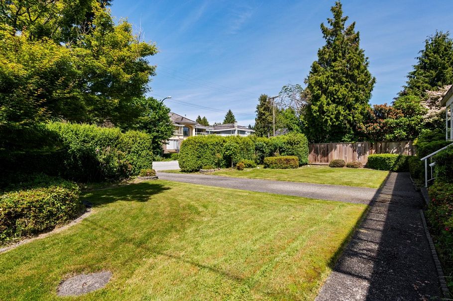 3662 W 49th Avenue Vancouver, BC - 13