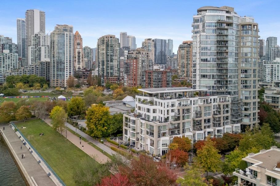 805 1383 Marinaside Crescent Vancouver, BC - 29