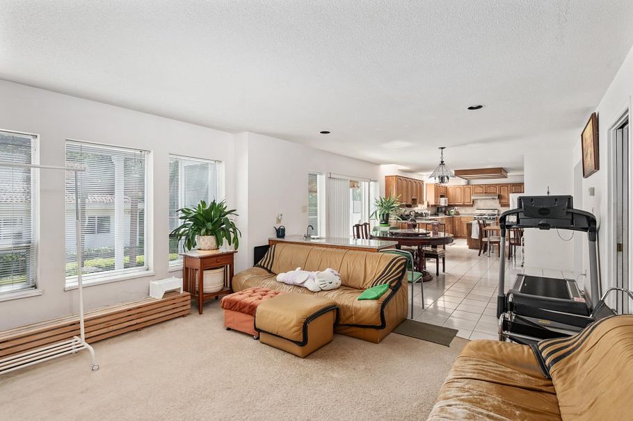 3662 W 49th Avenue Vancouver, BC - 5