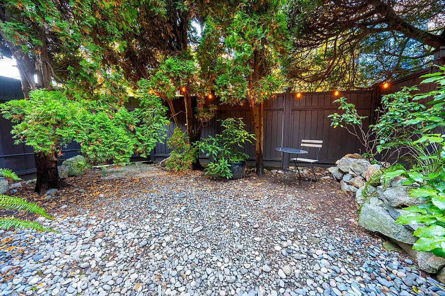 117 265 E 15th Avenue Vancouver, BC - 16