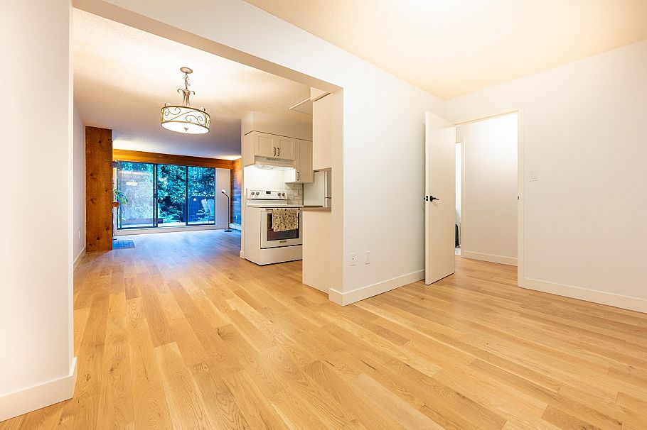 117 265 E 15th Avenue Vancouver, BC - 9