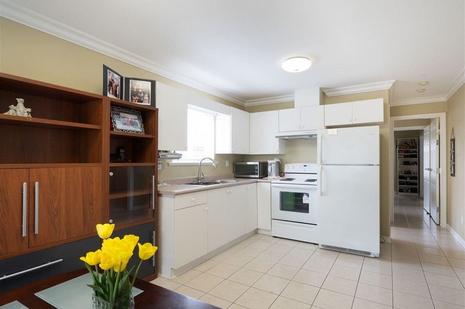 2052 Westview Drive North Vancouver, BC - 20