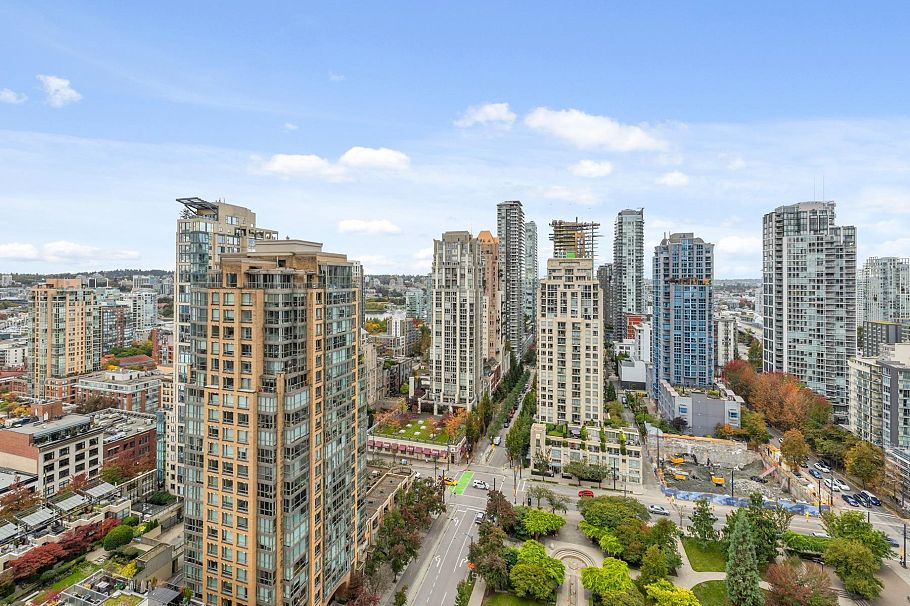 2208 1111 Richards Street Vancouver, BC - 16